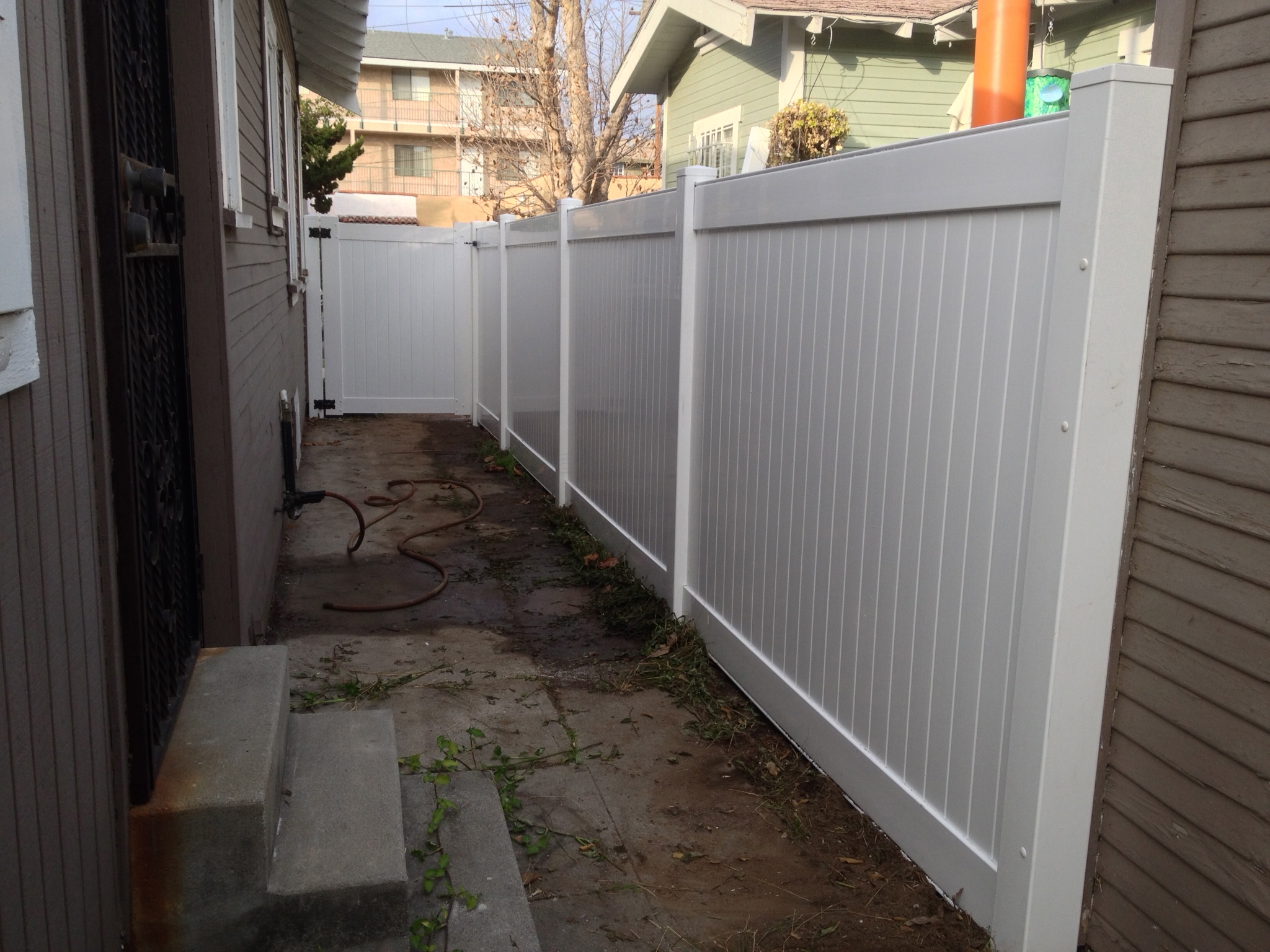 vinyl fence