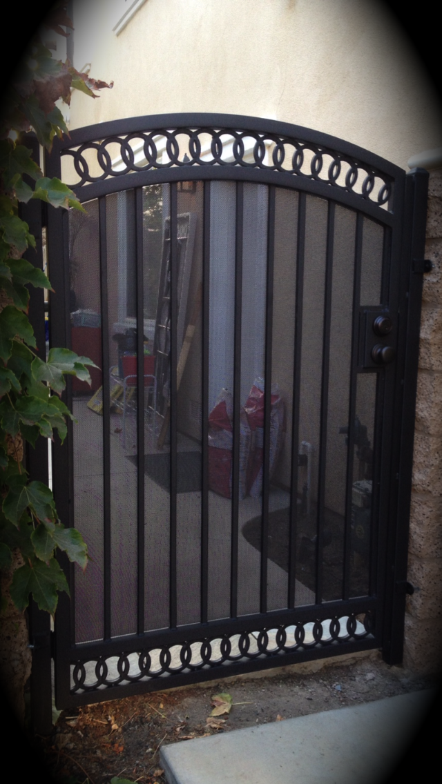 Walk Gate Hand Scroll Design