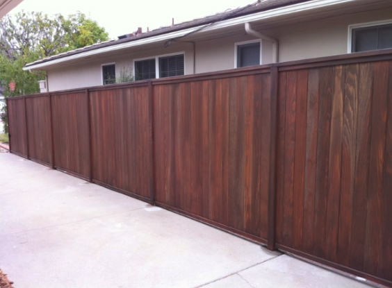 Custom Wooden Fencing Lakewood and Bellflower