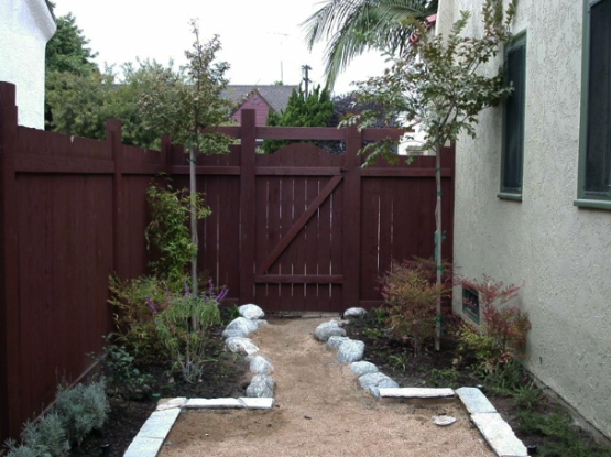 Custom Wooden Fencing Lakewood and Bellflower