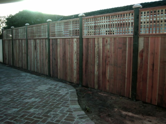 Custom Wooden Fencing Lakewood and Bellflower