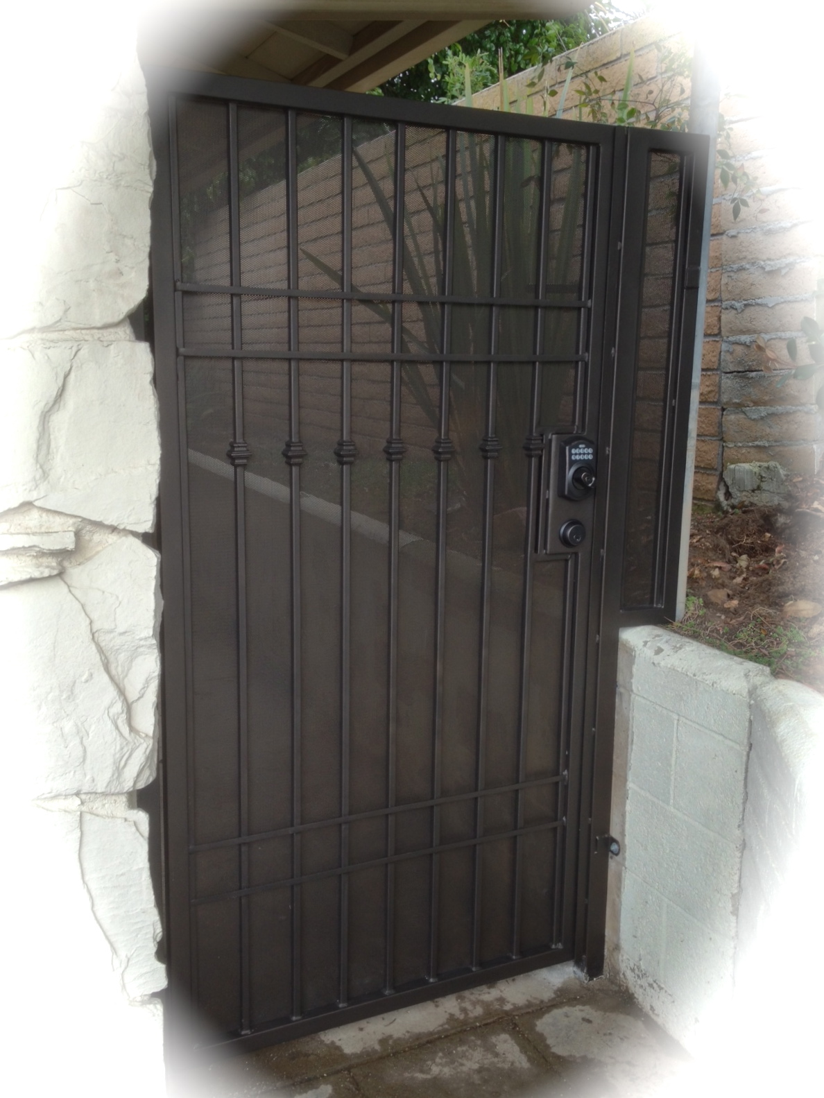 walk gate arched 258 with diamond knuckles and screen