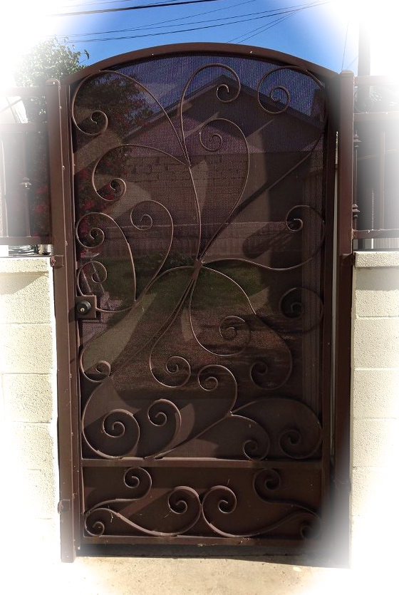 Walk Gate Hand Scroll Design