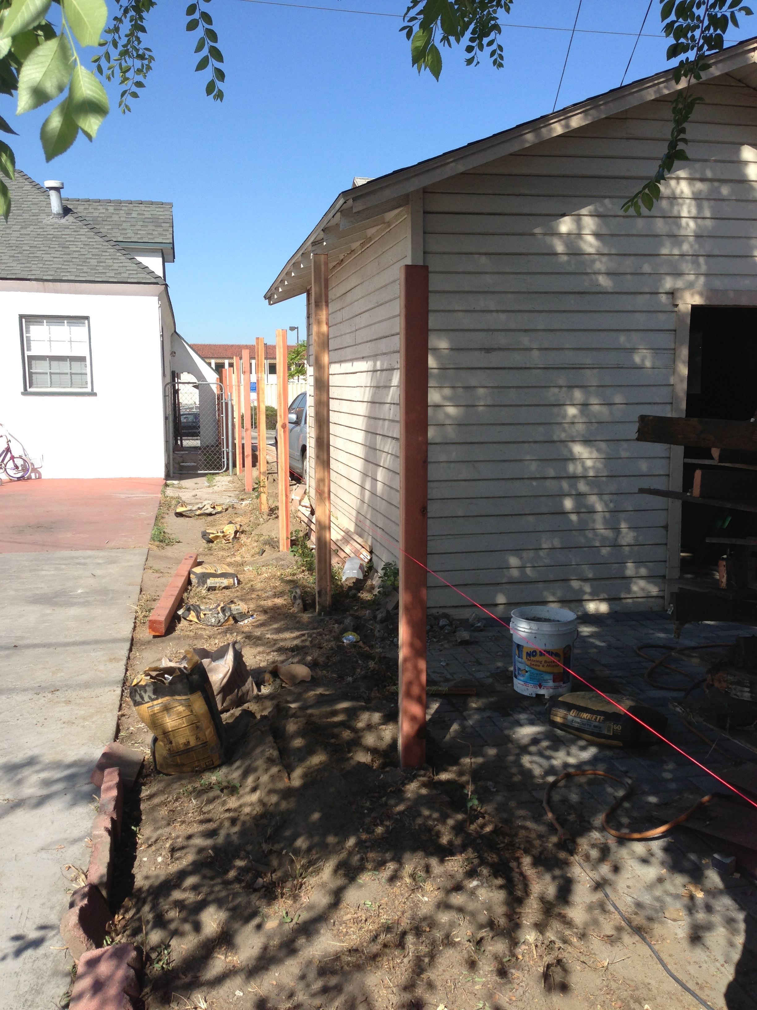 Custom Wooden Fencing Lakewood and Bellflower