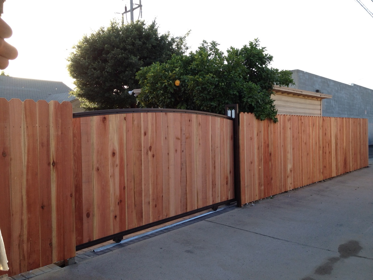 Custom Wooden Fencing Lakewood and Bellflower