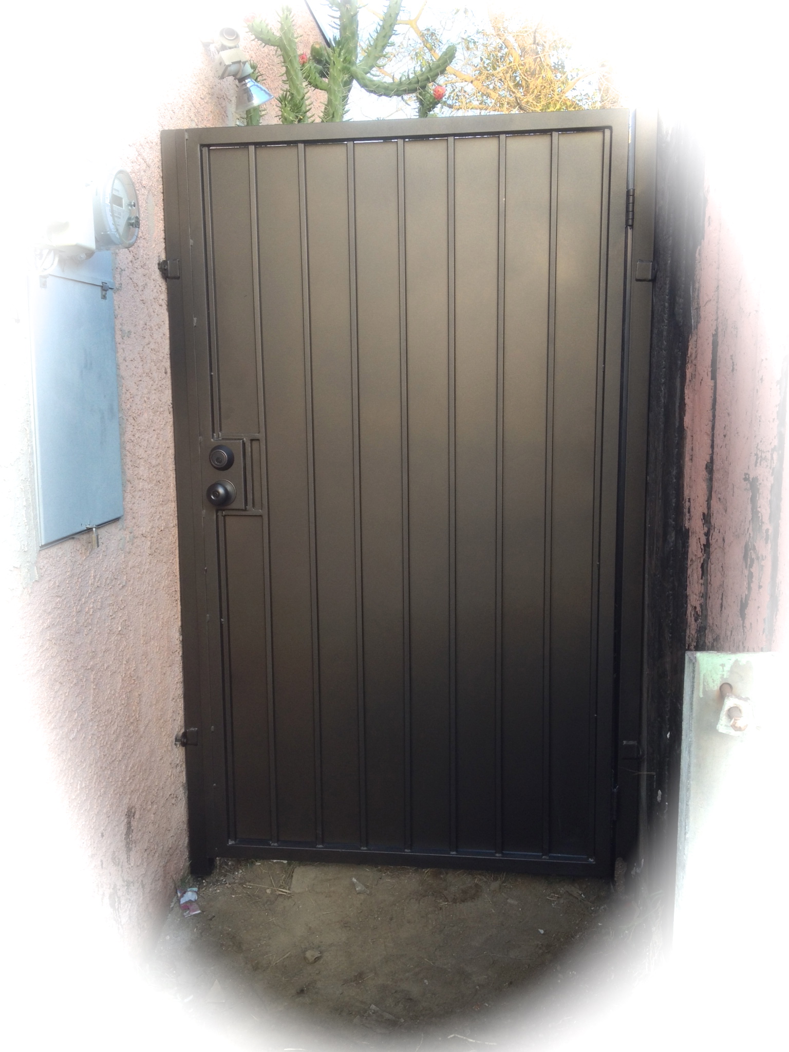 iron security gate straight top sheet metal